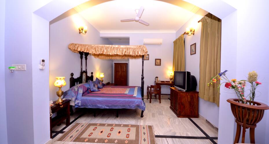 WelcomHeritage Koolwal Kothi, Nawalgarh 5